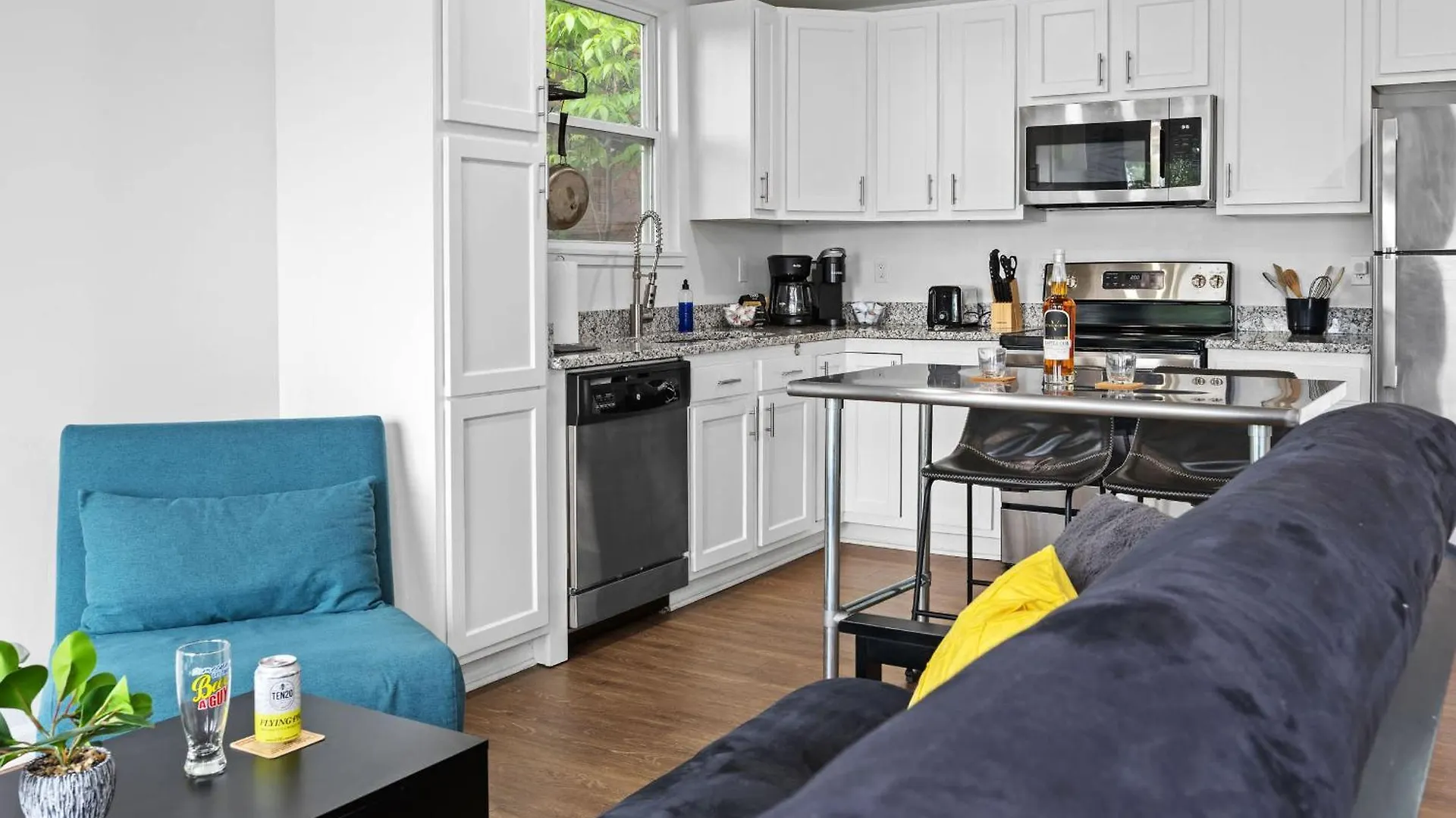 Unique Shipping Container Retreat Two 1Br Units Apartment Louisville